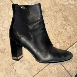 Preston & York Black Leather Chelsea Ankle Boots Gold Heel Women’s 8.5